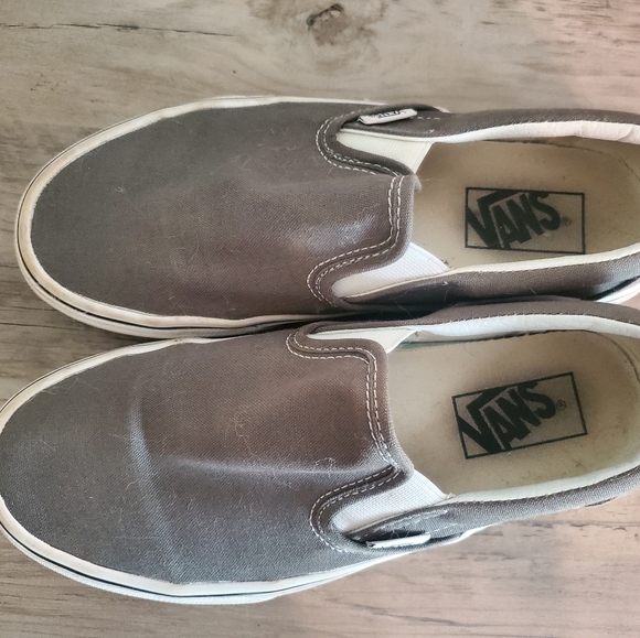 Vans - Picture 2 of 5